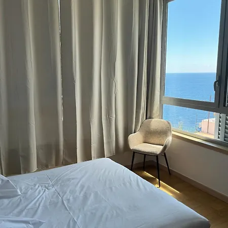 Porte De Monaco, Duplex Avec Terrasse Et Parking Lägenhet *