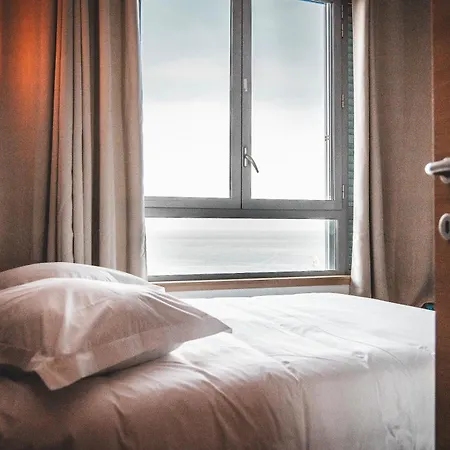 Wake Up To The Sea, Duplex Near Monaco *