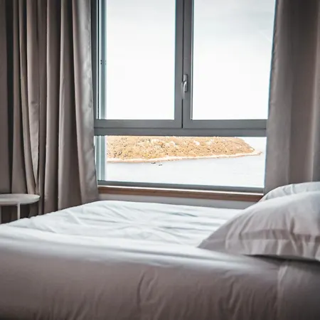Dom wakacyjny Wake Up To The Sea, Duplex Near Monaco